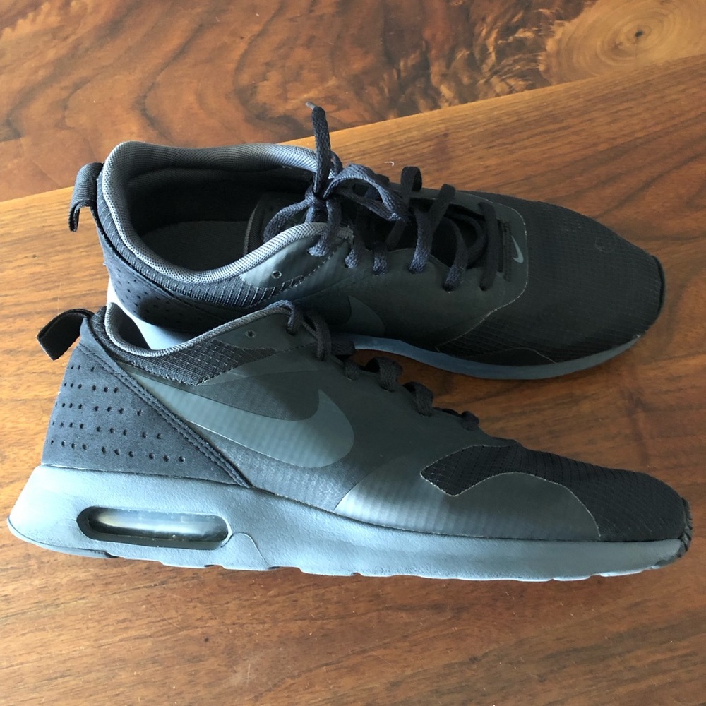 Nike Air Max Tavas Sneakers Mens 9.5